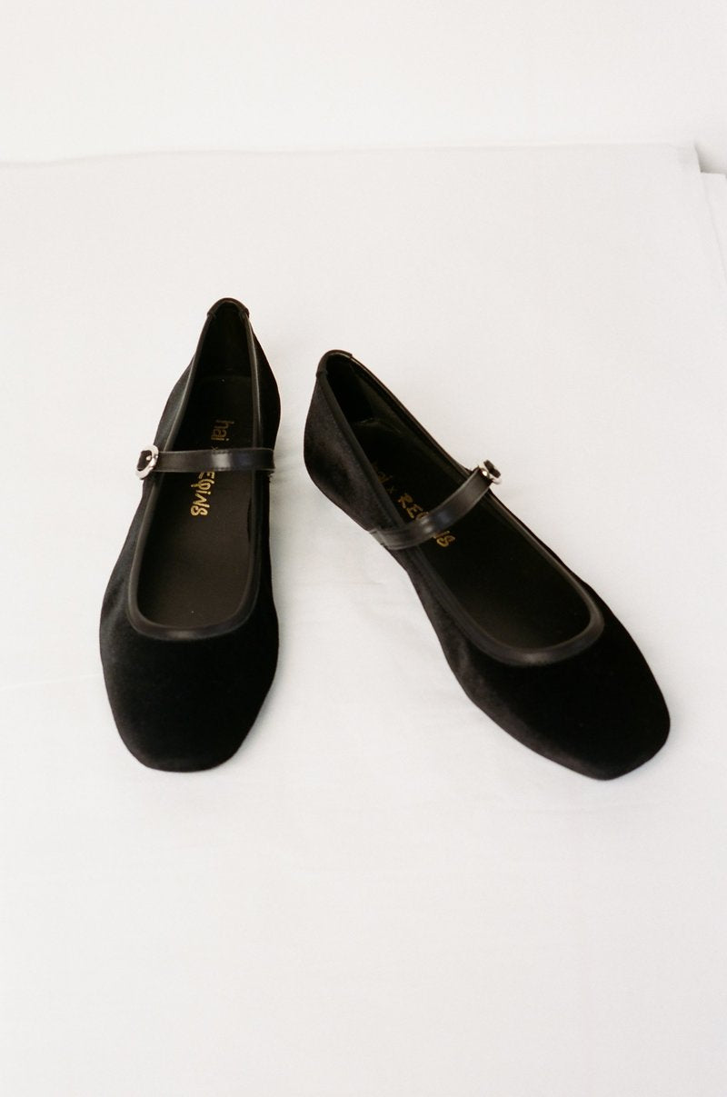 Velvet Ballerinas - Hai