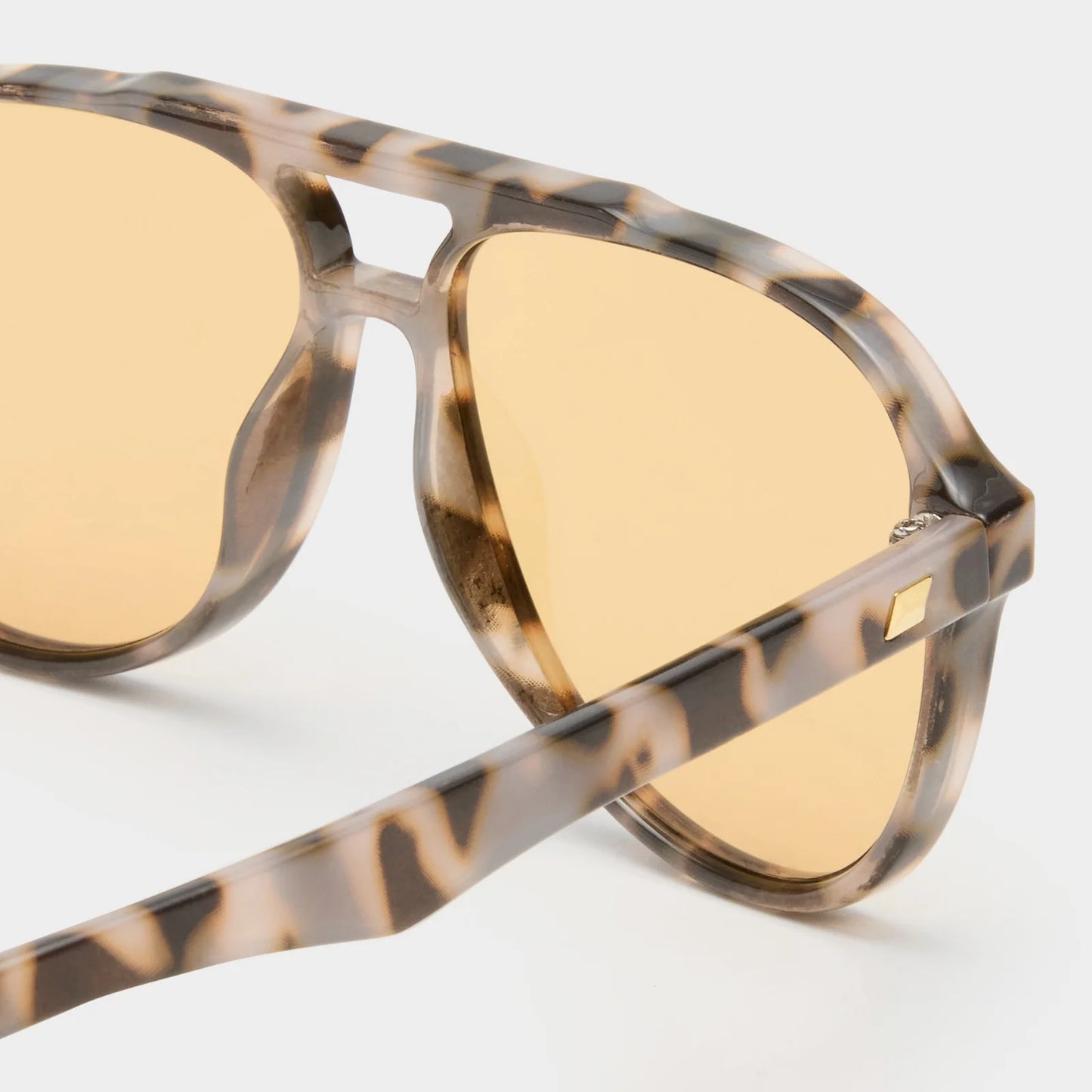 Tragic Magic, Cookie Tort - Le Specs