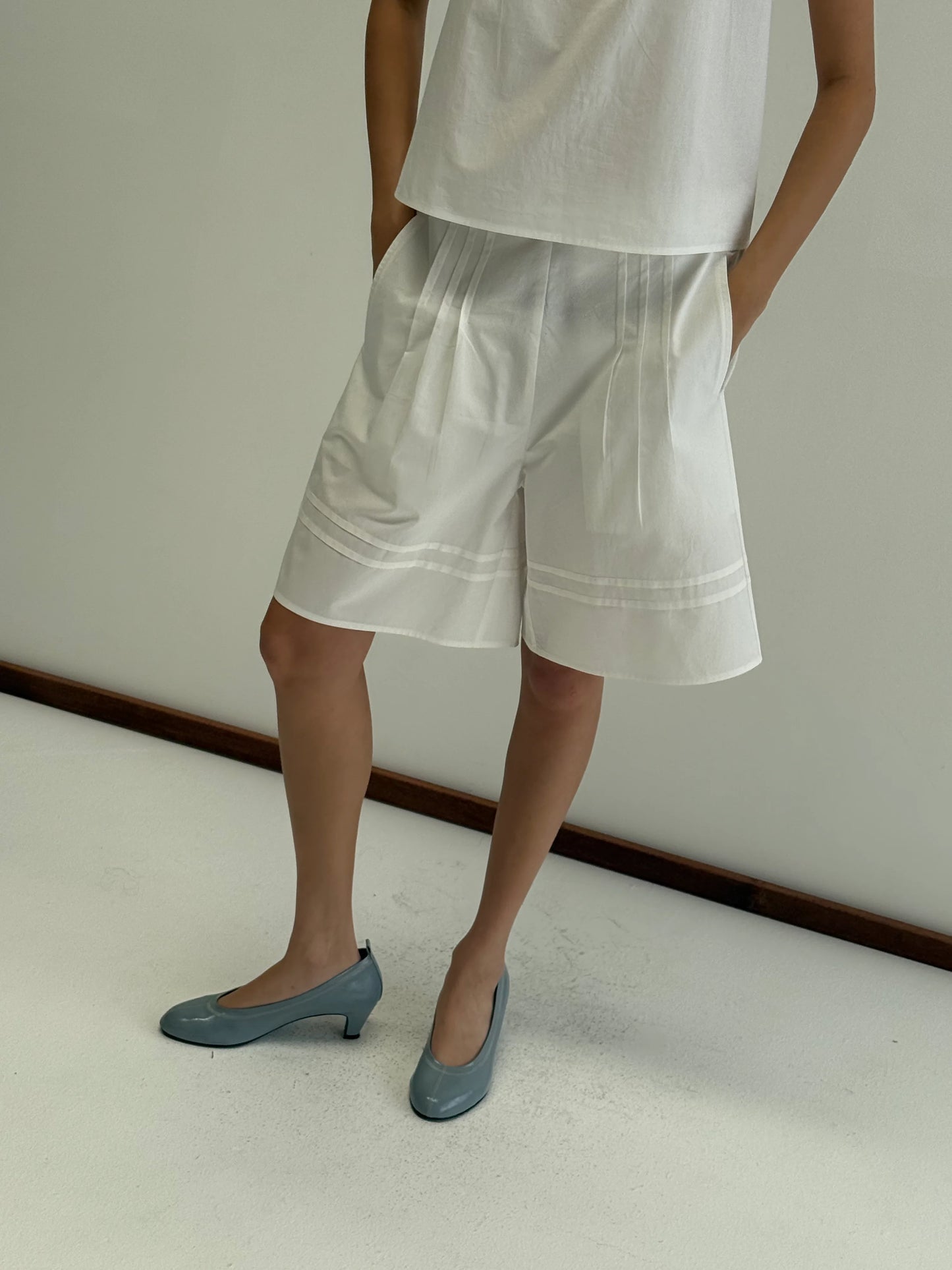 Pintuck Short, White - Deiji Studios