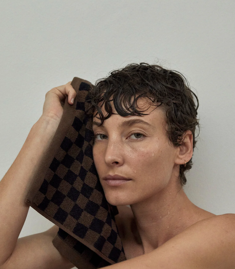 Tabac & Noir, Quill Face Cloth - Baina